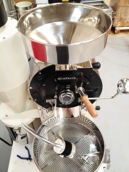 Coffee roasting machine